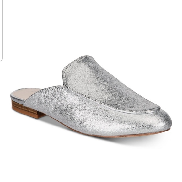 Kenneth Cole Shoes - NWT Kenneth Cole New York Wallice Silver Mule 7.5